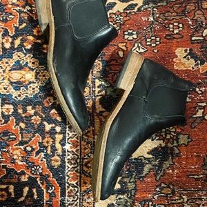 Women’s Red Wing “Carol” Black Leather Booties 8.5